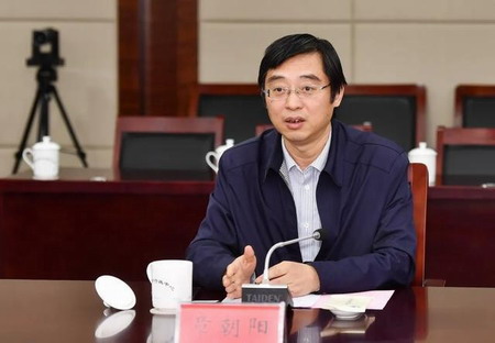 鹽集團(tuán)黨委書記、董事長章朝陽與淮安市市長陳之常深入洽談推進(jìn)鹽穴儲油氣庫項目建設(shè),共商“十四五”發(fā)展 鹽集團(tuán)黨委書記、董事長章朝陽與淮安市市長陳之常深入洽談推進(jìn)鹽穴儲油氣庫項目建設(shè),共商“十四五”發(fā)展