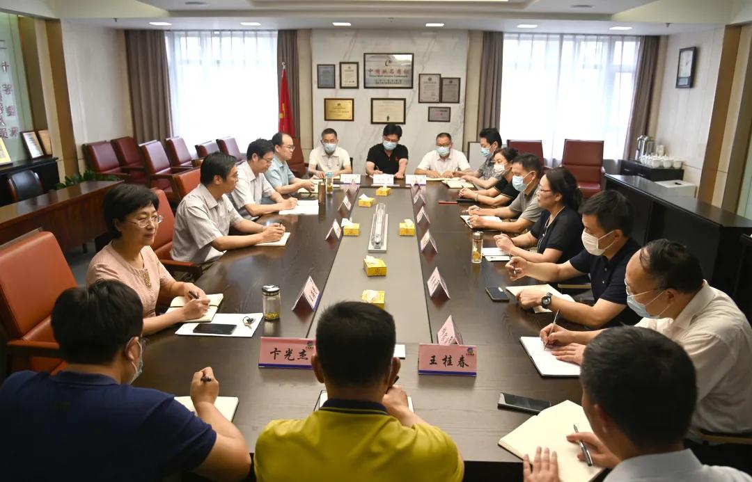 “賽場(chǎng)選馬”激活一池春水 “選賢任能”迸發(fā)干事激情——蘇鹽集團(tuán)黨委深化改革全面推行干部公開(kāi)選任機(jī)制 “賽場(chǎng)選馬”激活一池春水 “選賢任能”迸發(fā)干事激情——蘇鹽集團(tuán)黨委深化改革全面推行干部公開(kāi)選任機(jī)制