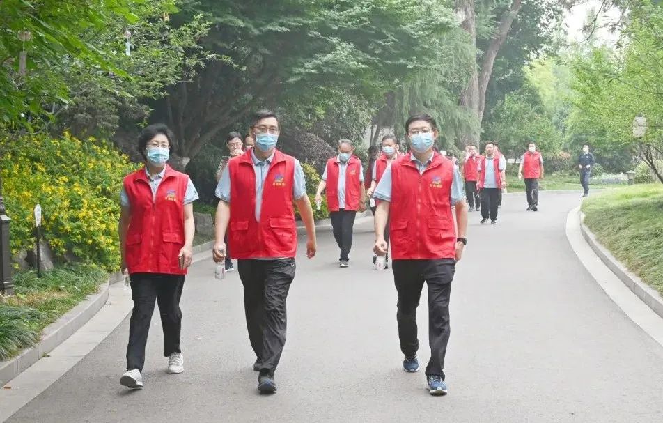 蘇鹽集團舉辦迎“端午”健步走,代“鹽”健康生活團建活動 蘇鹽集團舉辦迎“端午”健步走,代“鹽”健康生活團建活動