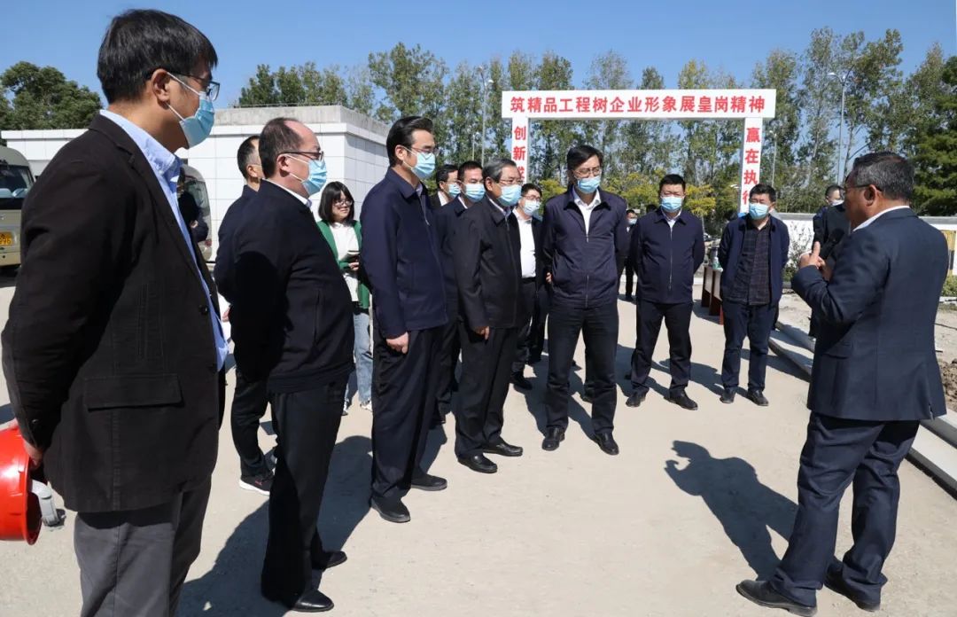 省發(fā)改委主任李侃楨赴蘇鹽井神張興儲氣庫調研 省發(fā)改委主任李侃楨赴蘇鹽井神張興儲氣庫調研